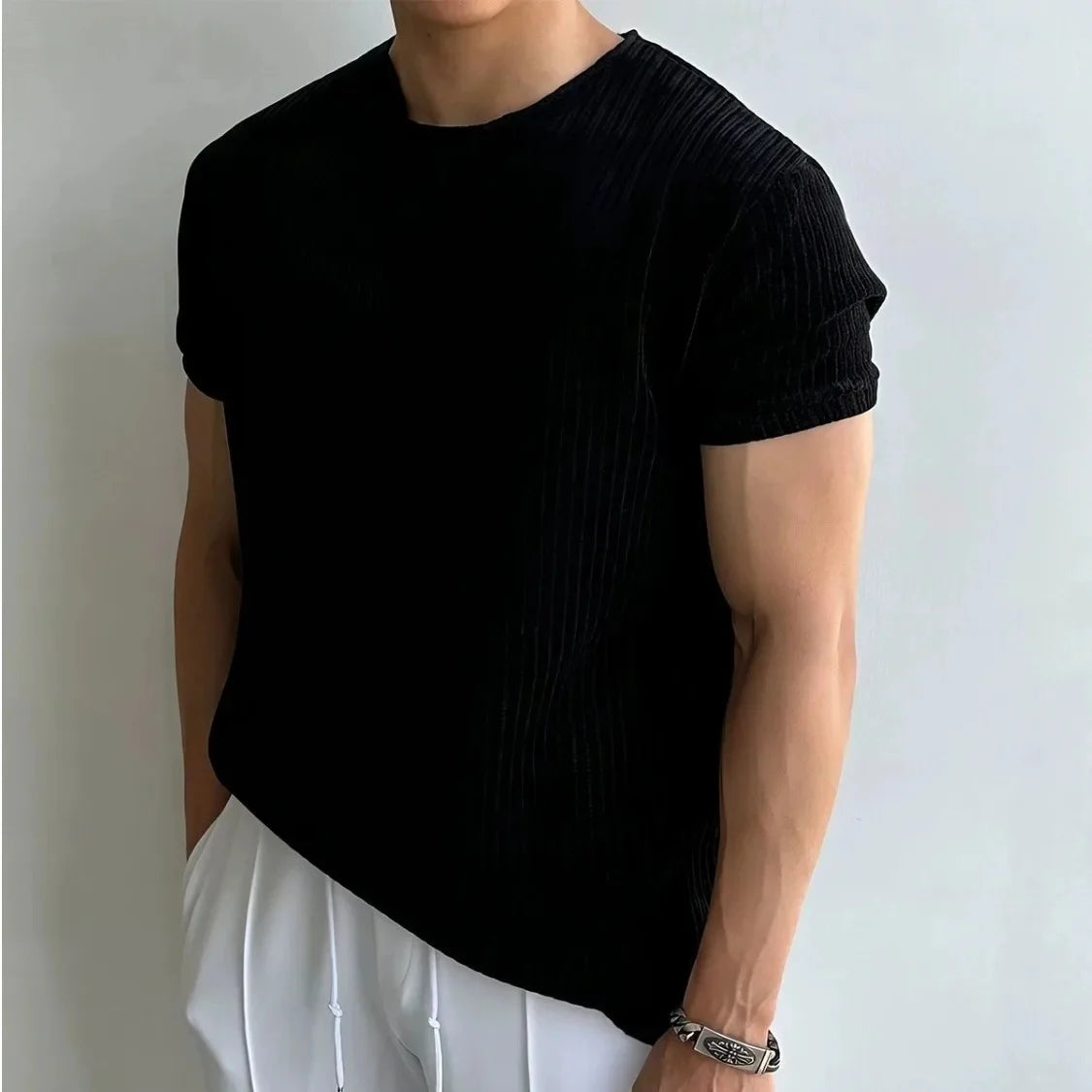 Lunaro Estevo Knit Tee