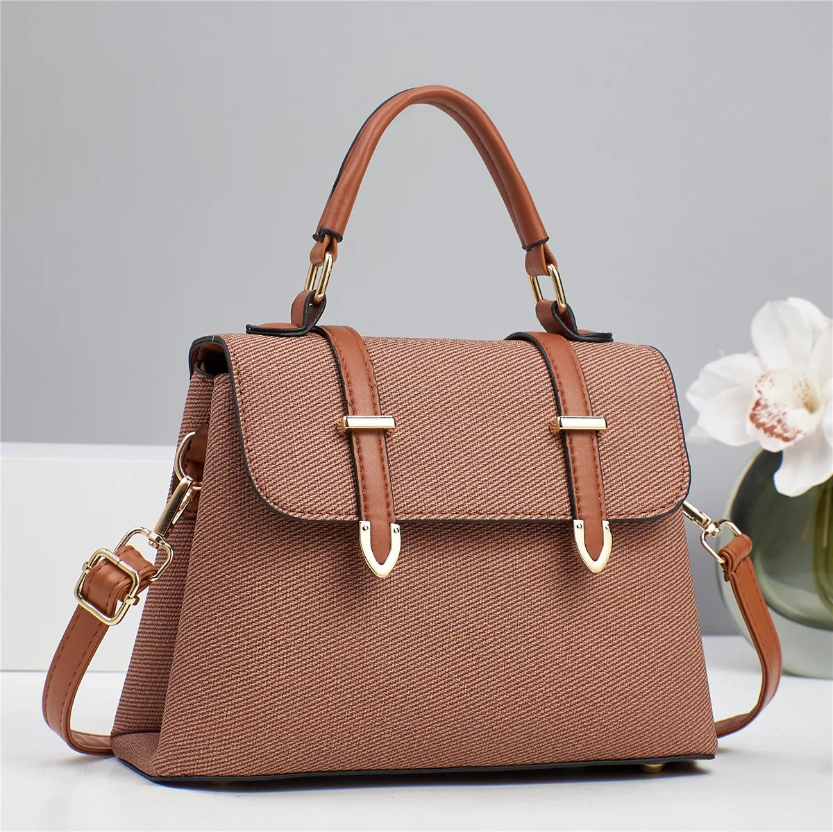 Averina Solestre Shoulder Bag