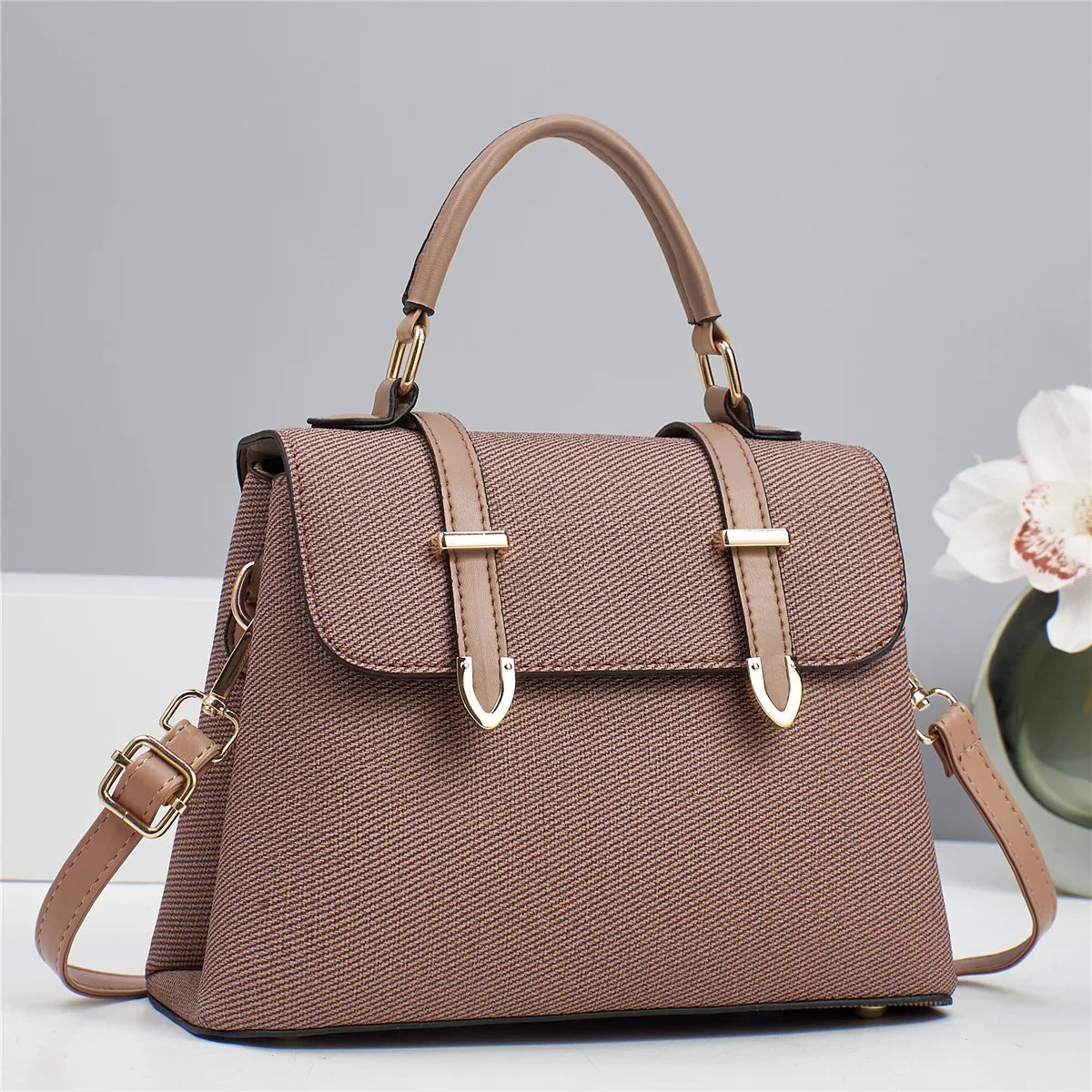 Averina Solestre Shoulder Bag